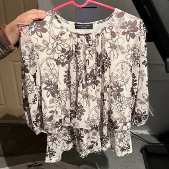 Women's Top - Picture 1 of 2